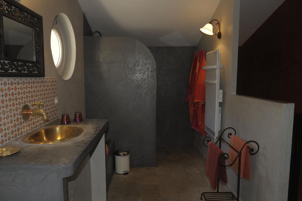 Mas De Lure Salon-de-Provence Exterior photo